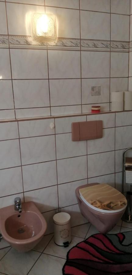 Вилла Haus Edda Einfamilienhaus Гундерсхайм Экстерьер фото